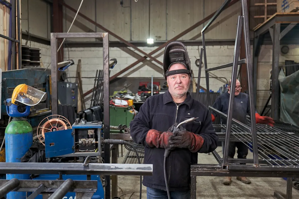 Professionelle Arbeitshandschuhe für Handwerker - ACX